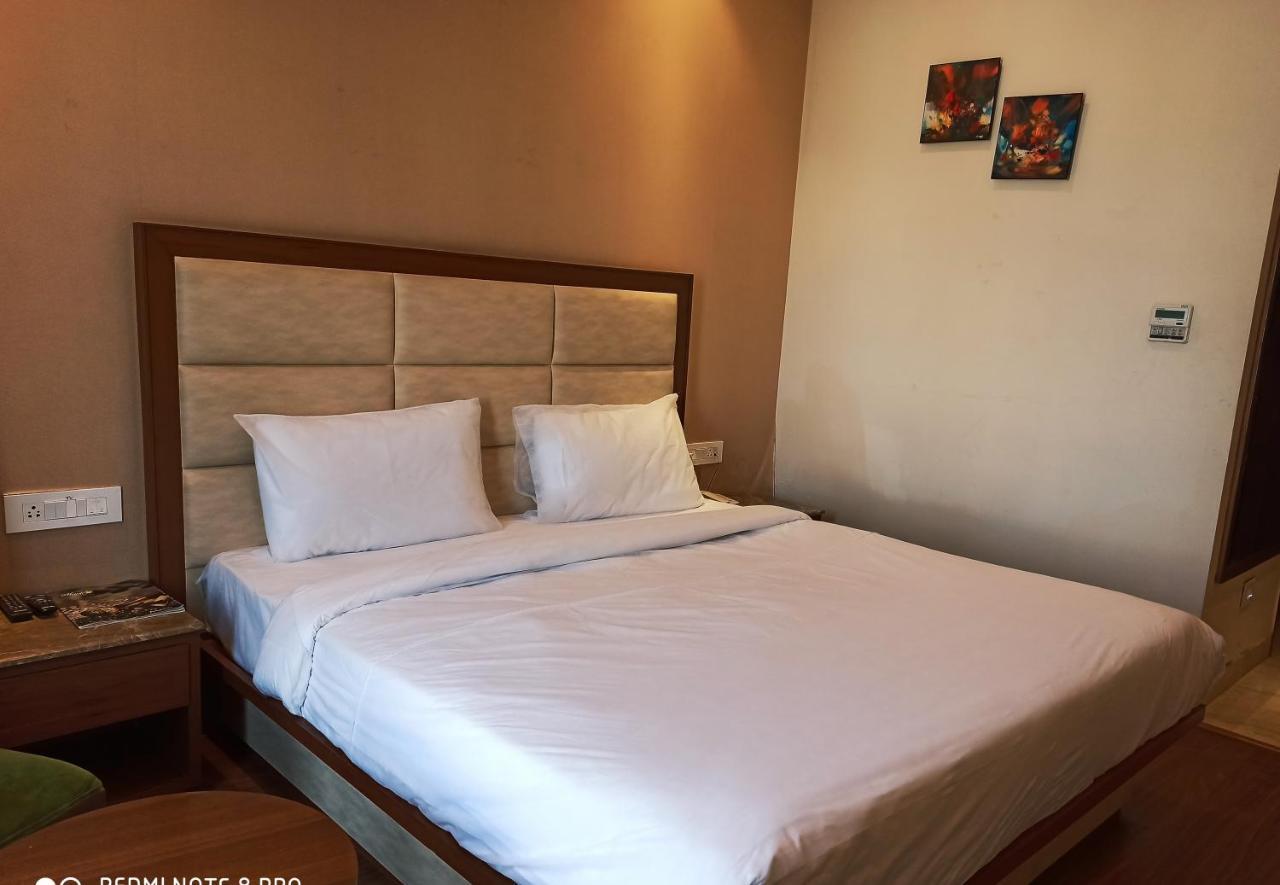 Maple Grand Otel Agra  Dış mekan fotoğraf