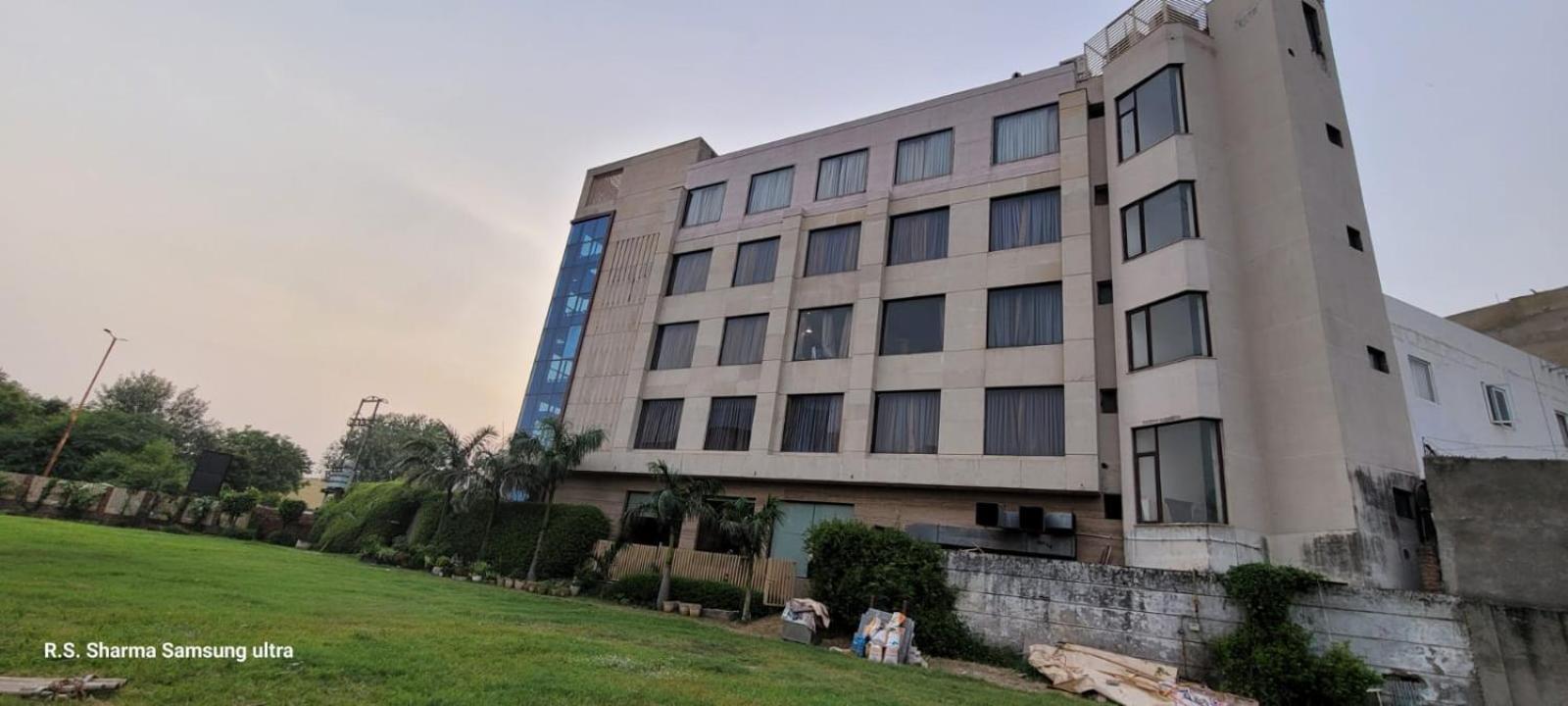 Maple Grand Otel Agra  Dış mekan fotoğraf