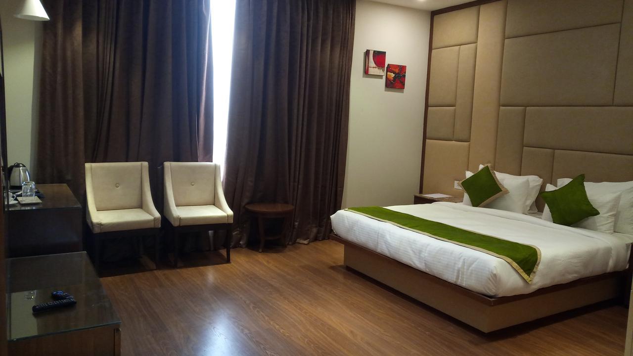 Maple Grand Otel Agra  Dış mekan fotoğraf