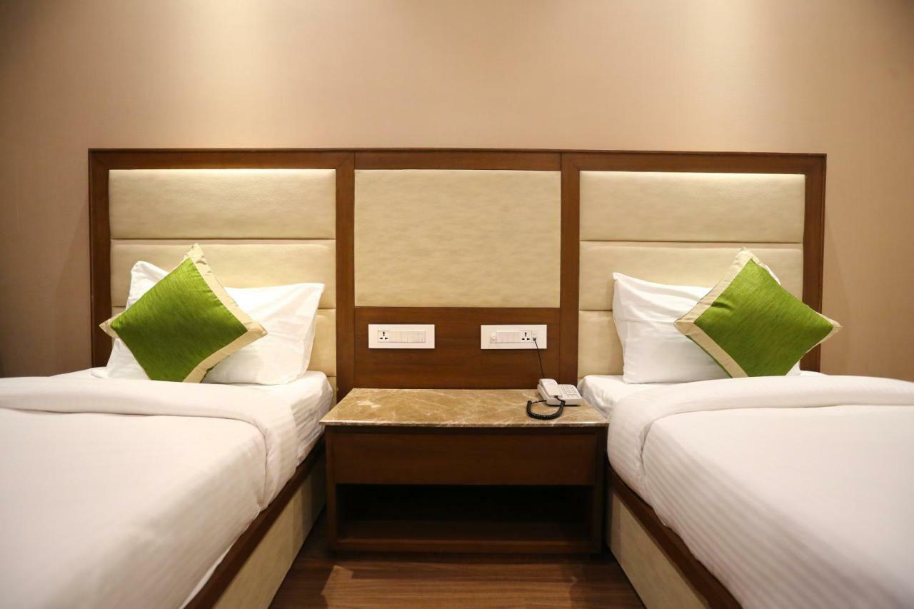 Maple Grand Otel Agra  Dış mekan fotoğraf