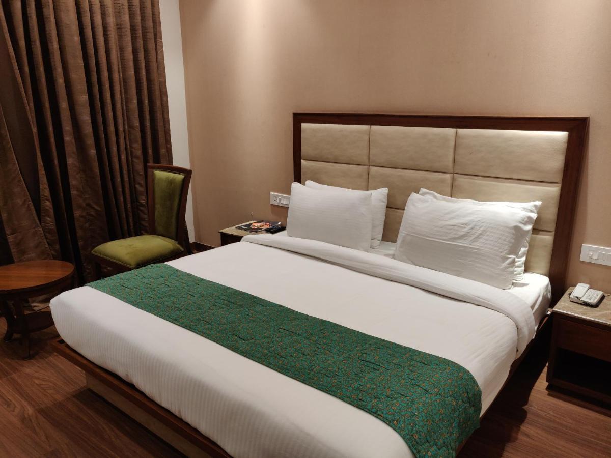 Maple Grand Otel Agra  Dış mekan fotoğraf