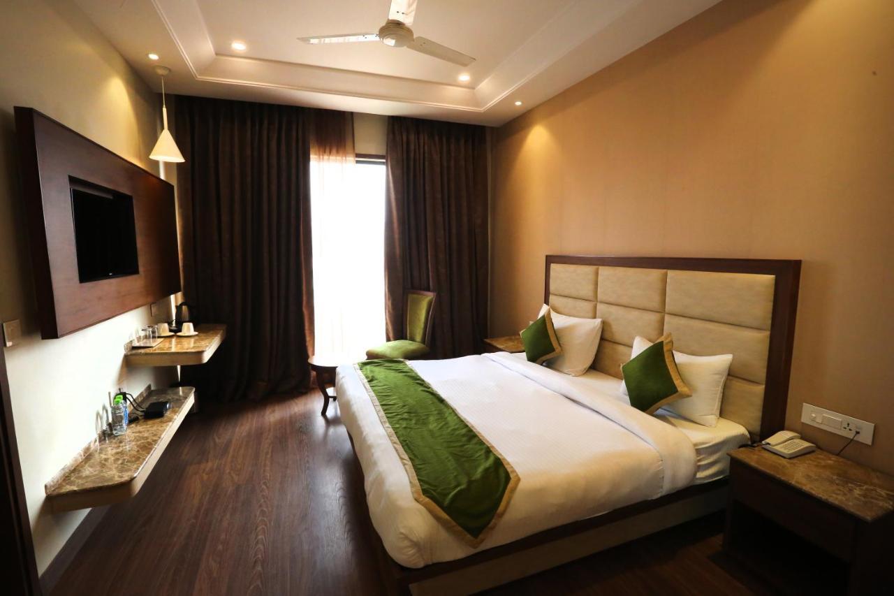 Maple Grand Otel Agra  Dış mekan fotoğraf